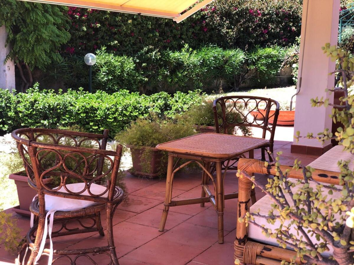 Le Tre Palme Villa Fontane Bianche Exterior photo